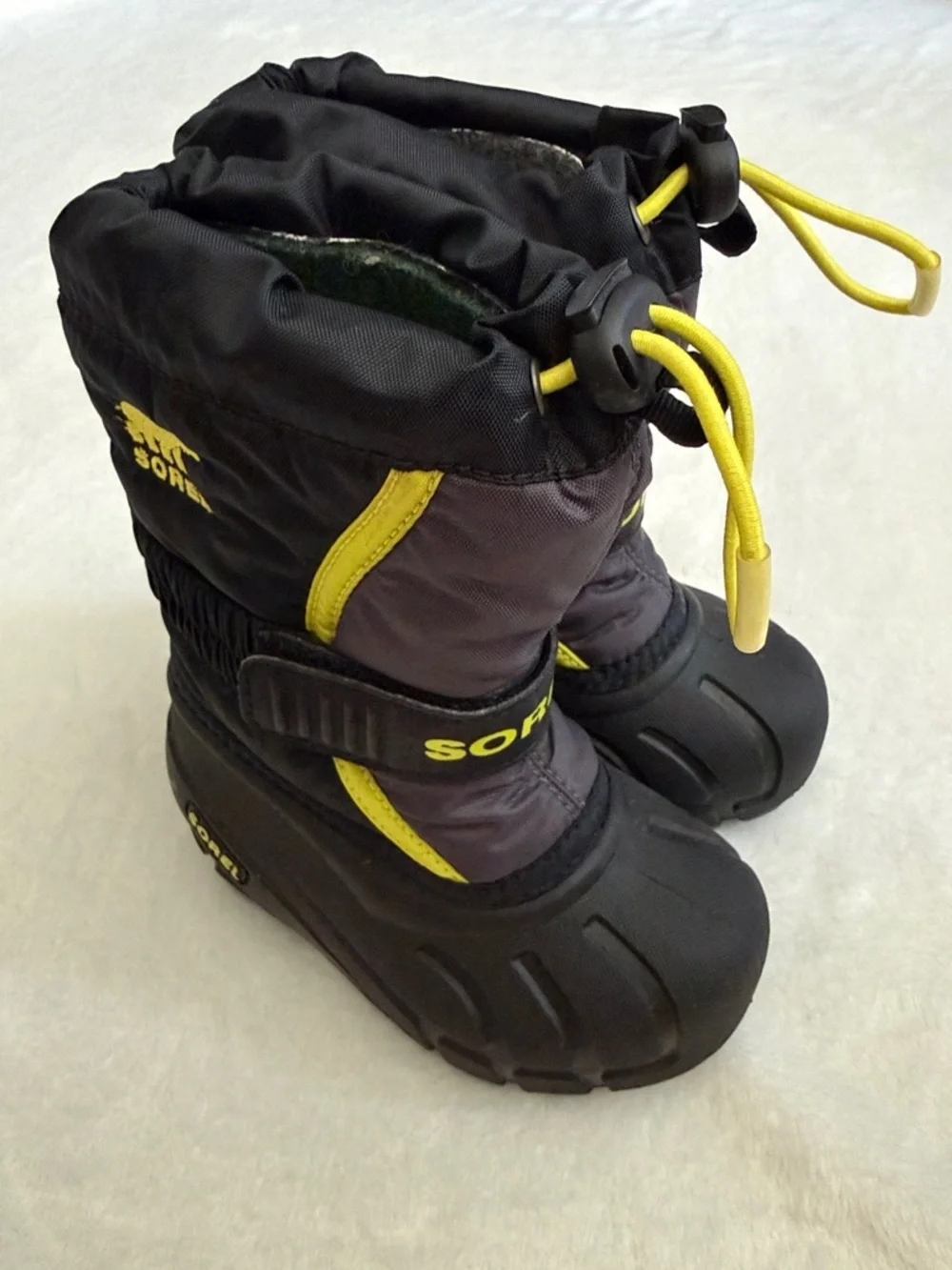 Sorel | Flurry Waterproof Insulated Winter Snow Boots Black Neon (7 Toddler)